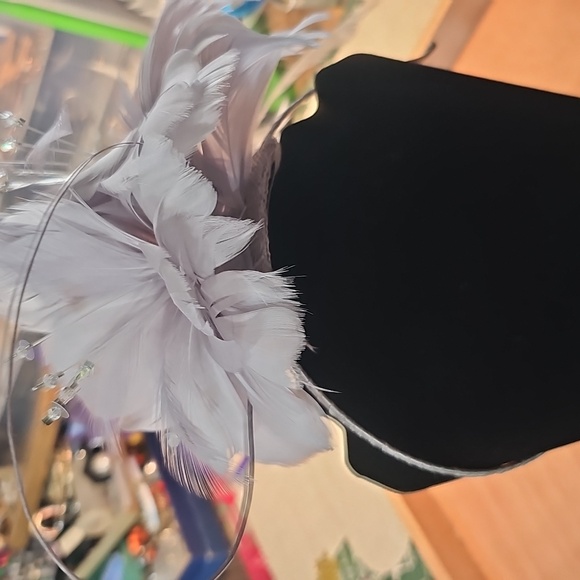 Elegant  Fascinator For Hat NWT - Picture 4 of 8